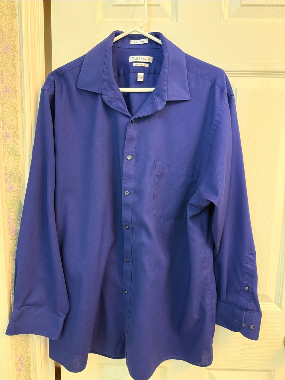 Van Heusen Men's Solid Royal Blue Long Sleeve Dress Shirt
